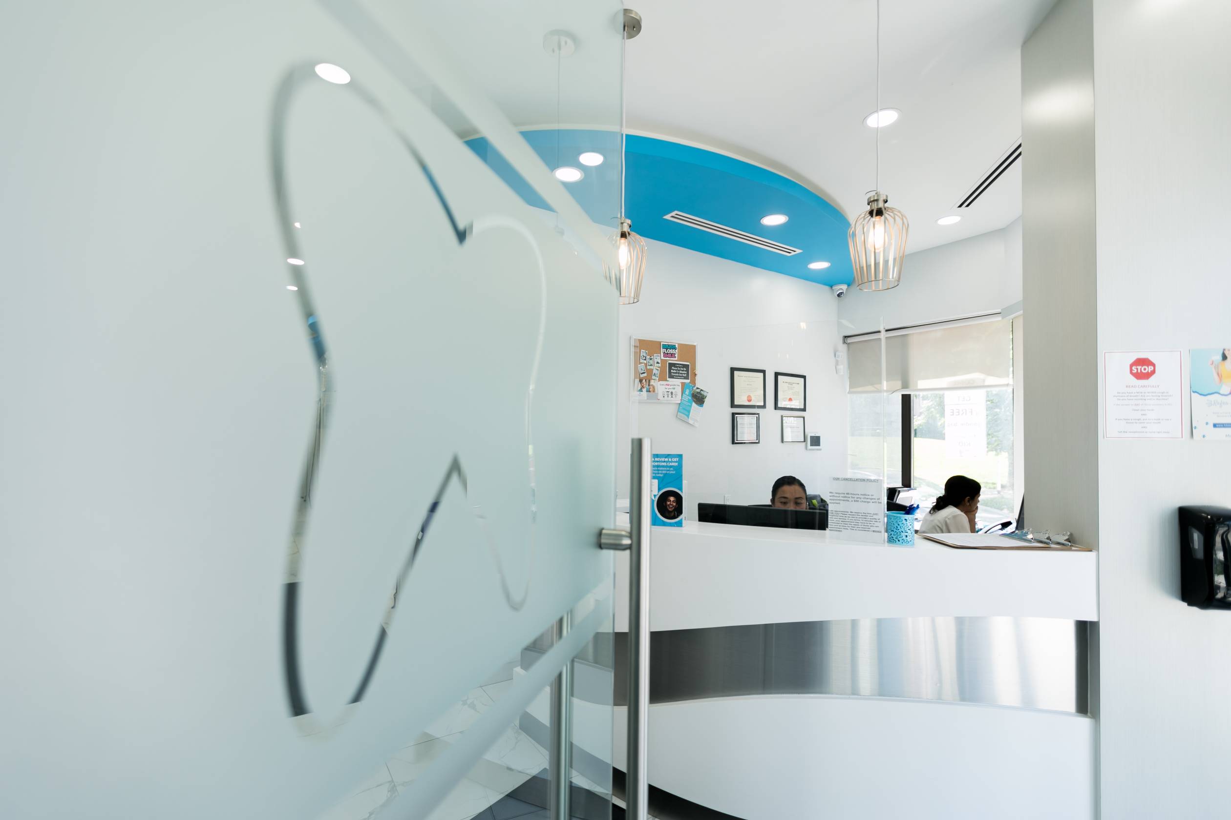 Monarch Dentistry - Esplanade dental clinic in Toronto - Photo 1